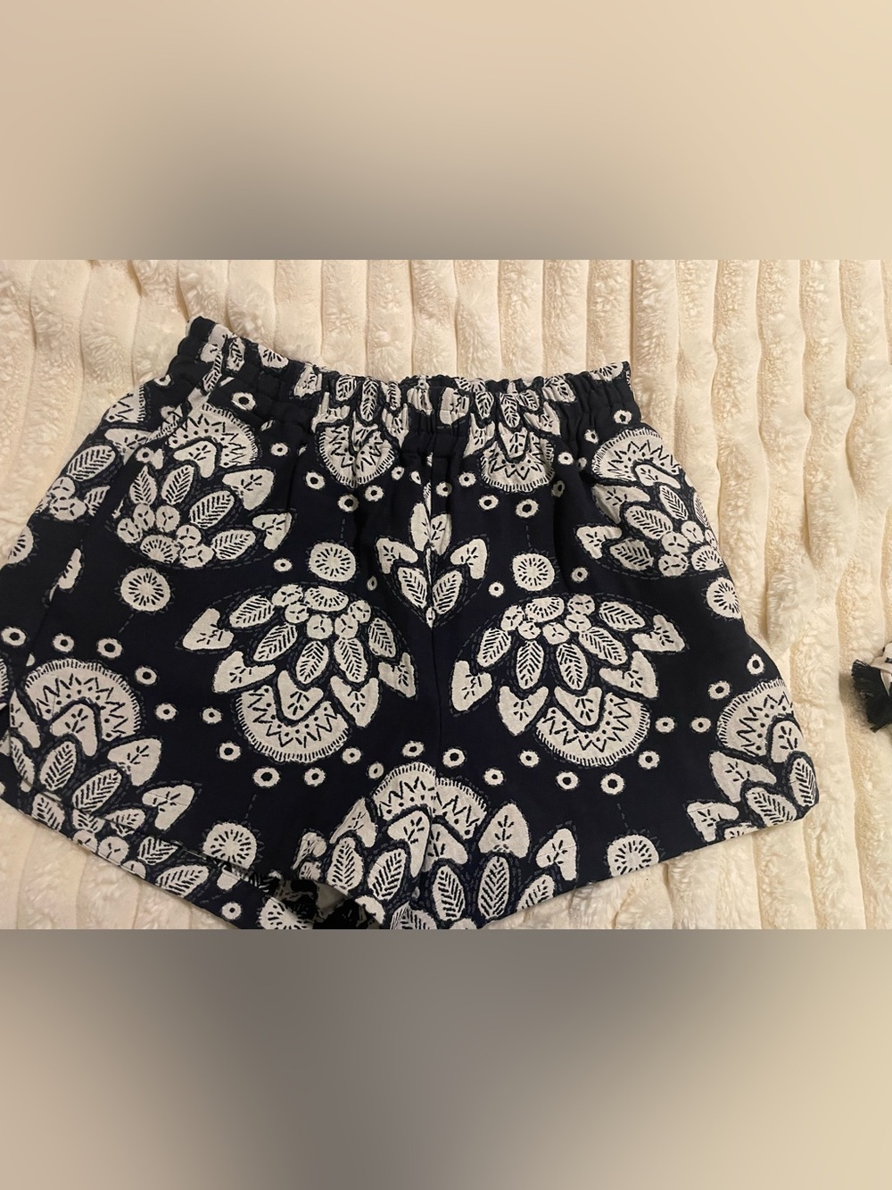 HUNTER BELL Black and White Floral Jacquard Courtland Shorts